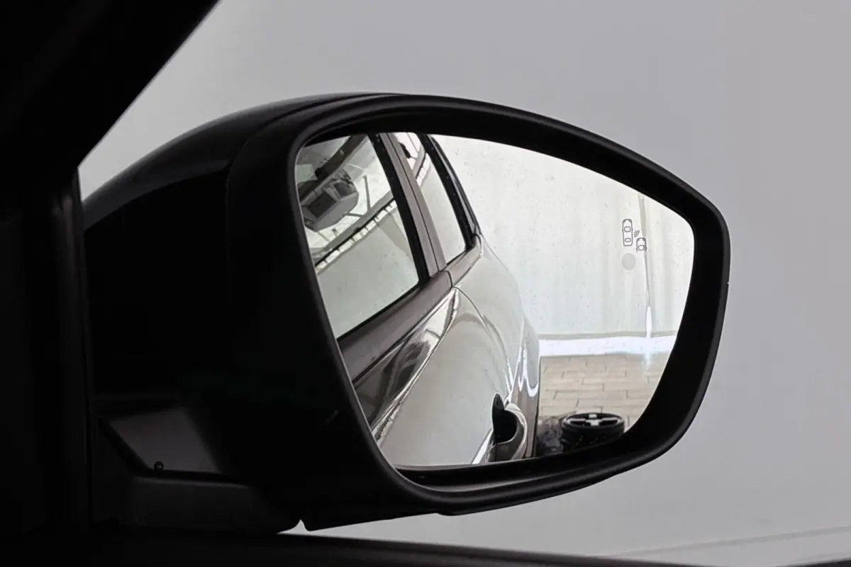 1.2 e-Hybrid 85th Anniversary Facelift Panoramadak Keyless Stoelverwarming Camera
