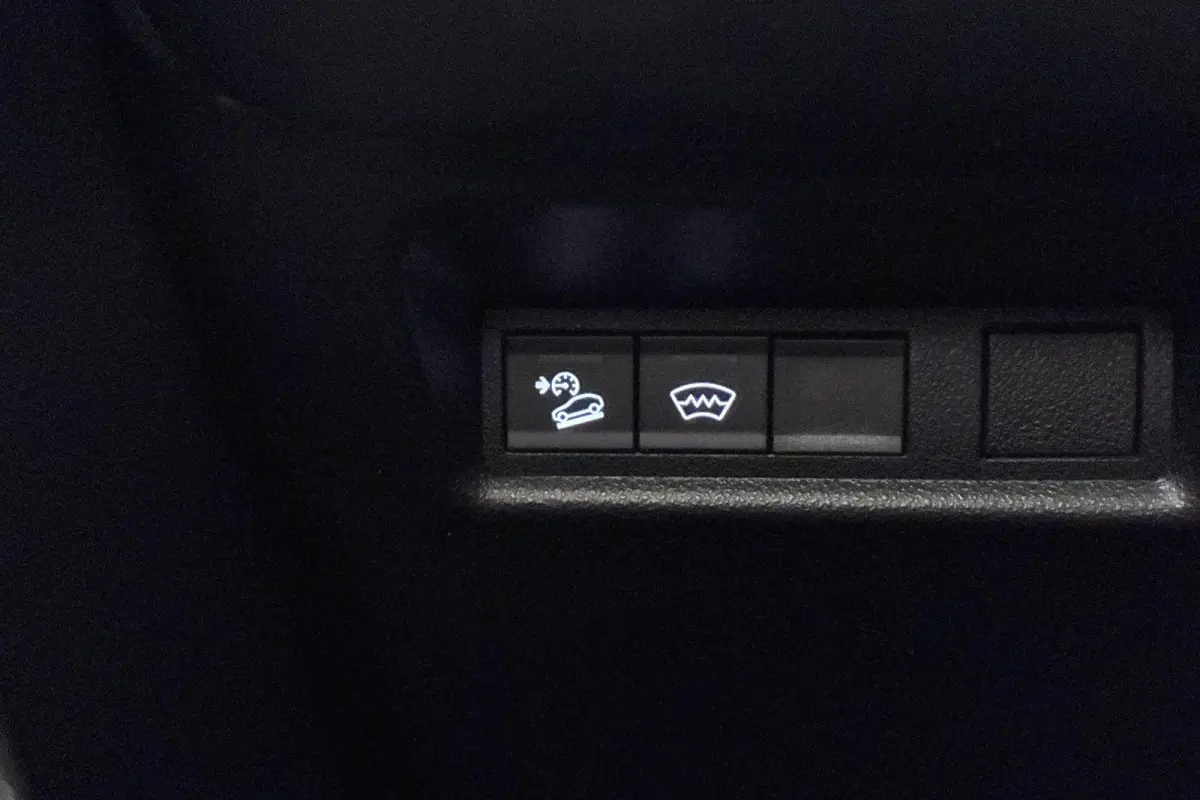 1.2 e-Hybrid 85th Anniversary Facelift Panoramadak Keyless Stoelverwarming Camera