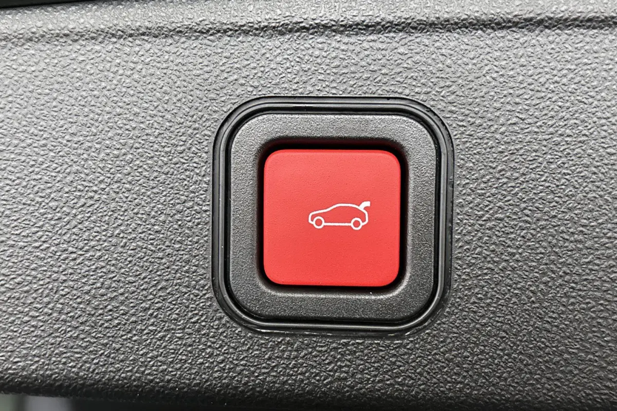 1.2 e-Hybrid 85th Anniversary Facelift Panoramadak Keyless Stoelverwarming Camera