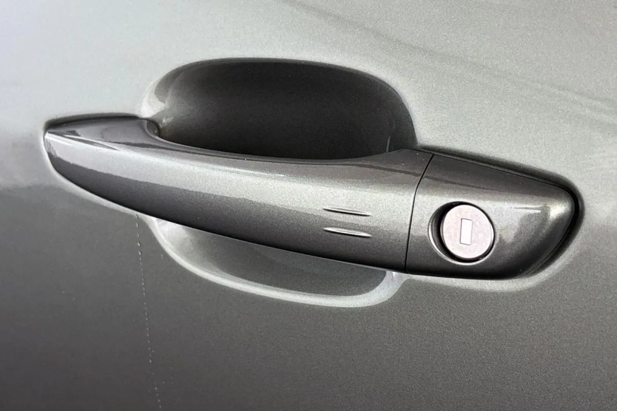1.2 e-Hybrid 85th Anniversary Facelift Panoramadak Keyless Stoelverwarming Camera