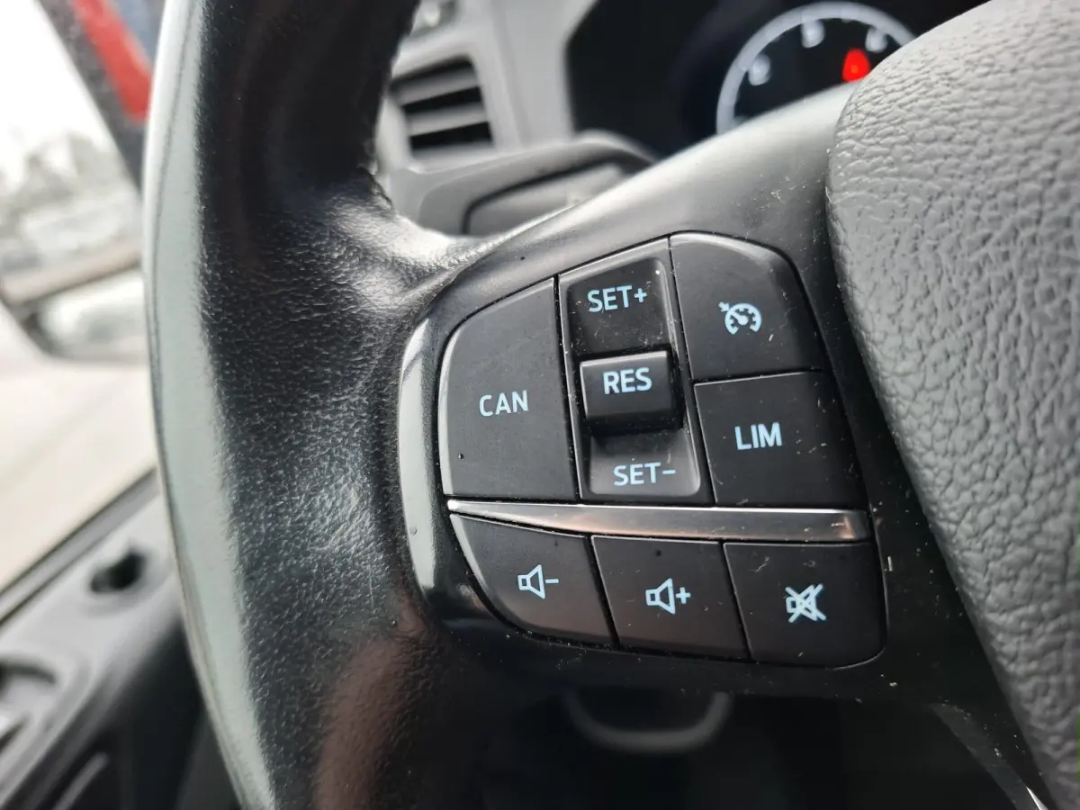300 2.0 TDCI L2H1 Trend DC DUBBEL CABINE / AIRCO / CRUISE CONTROLE / TREKHAAK