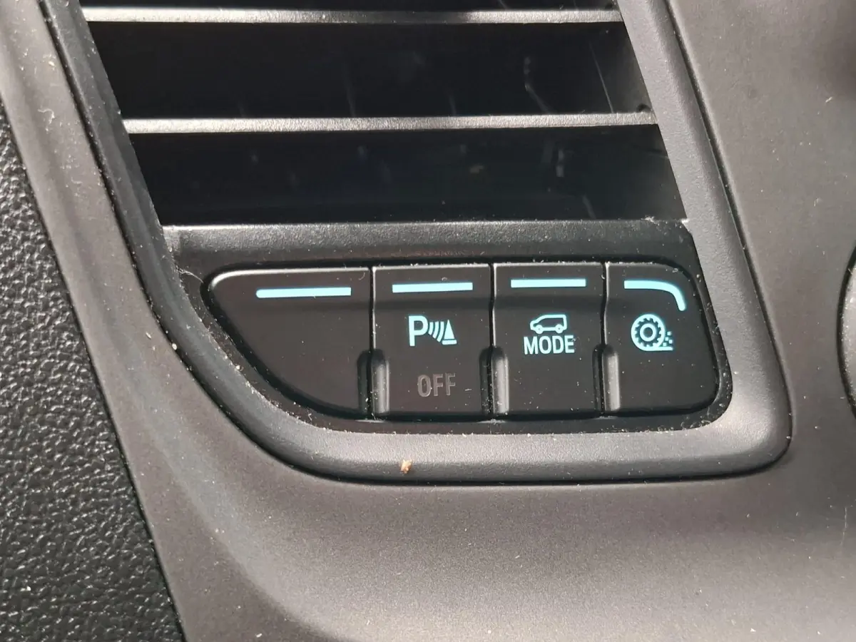 300 2.0 TDCI L2H1 Trend DC DUBBEL CABINE / AIRCO / CRUISE CONTROLE / TREKHAAK