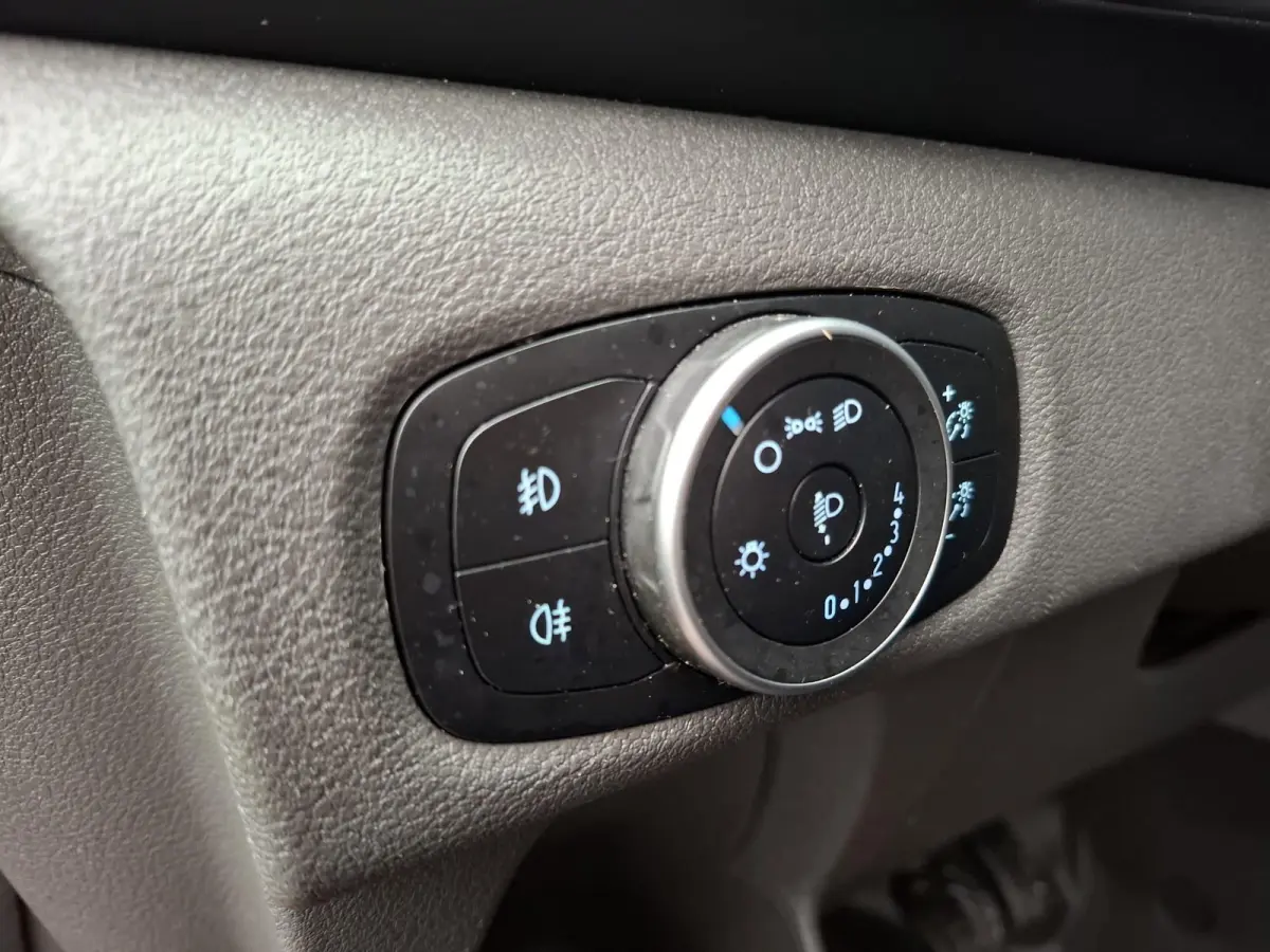 300 2.0 TDCI L2H1 Trend DC DUBBEL CABINE / AIRCO / CRUISE CONTROLE / TREKHAAK