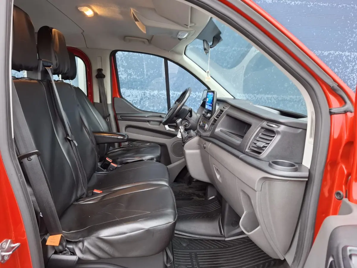 300 2.0 TDCI L2H1 Trend DC DUBBEL CABINE / AIRCO / CRUISE CONTROLE / TREKHAAK