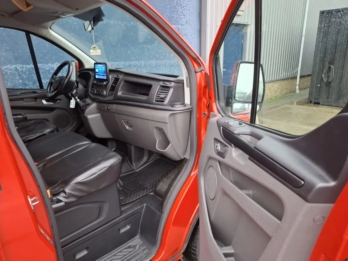 300 2.0 TDCI L2H1 Trend DC DUBBEL CABINE / AIRCO / CRUISE CONTROLE / TREKHAAK