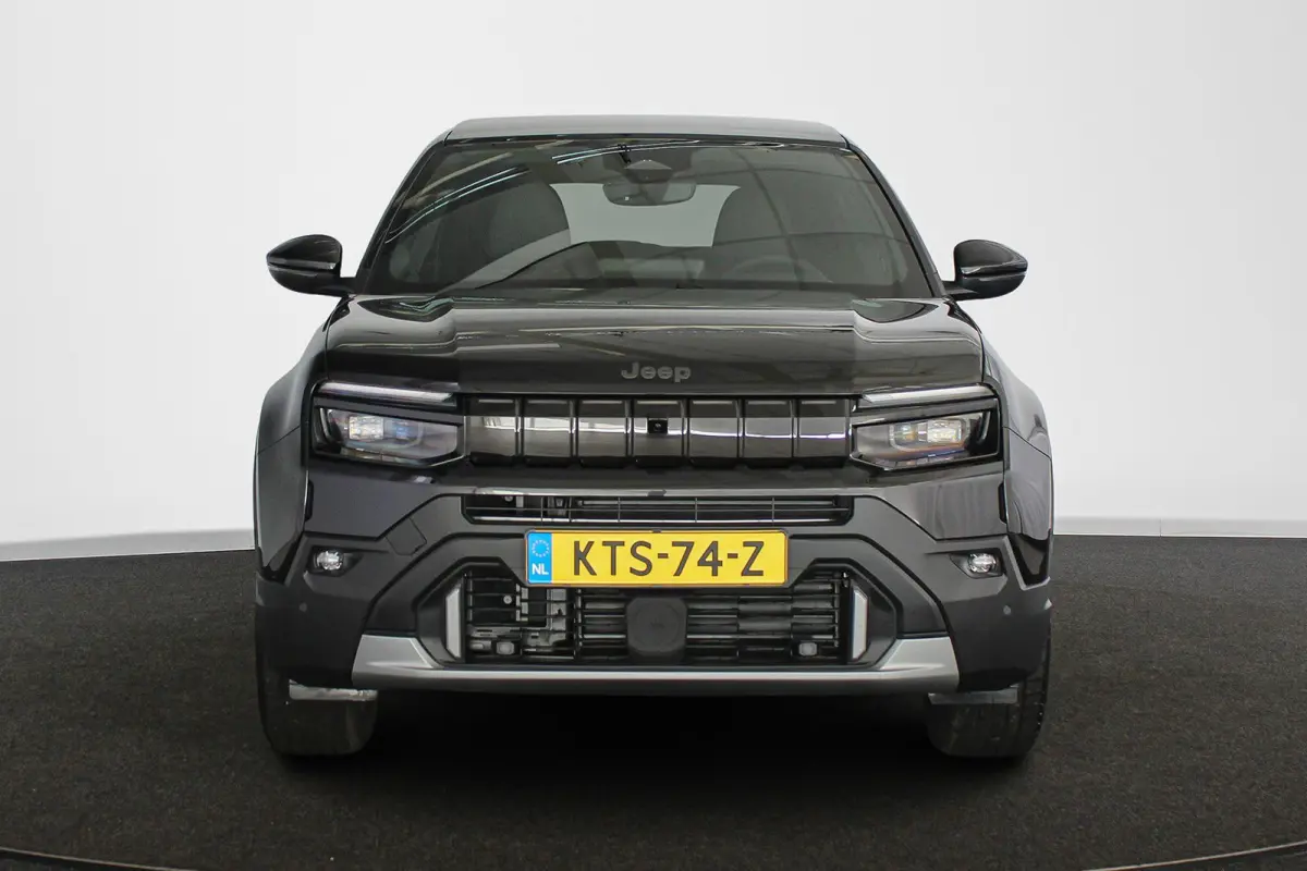 Summit 54 kWh Panoramadak Stoelverwarming Keyless Cmaera