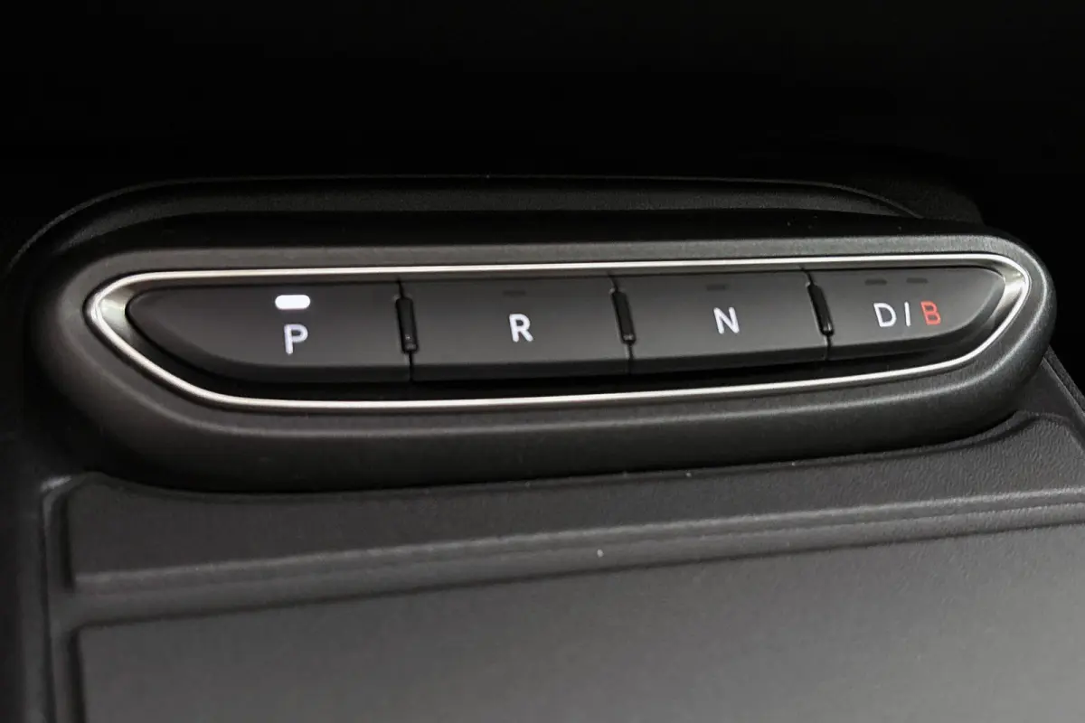 Summit 54 kWh Panoramadak Stoelverwarming Keyless Cmaera