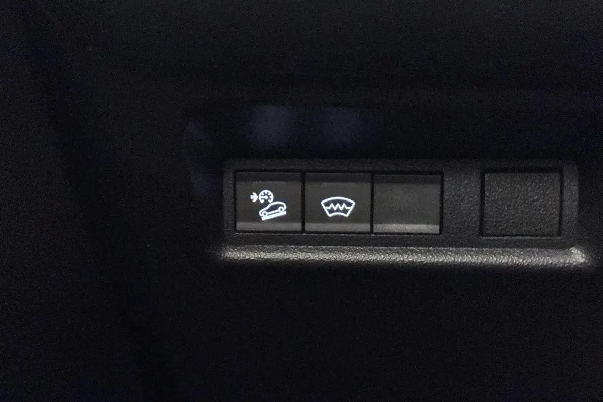 Summit 54 kWh Panoramadak Stoelverwarming Keyless Cmaera