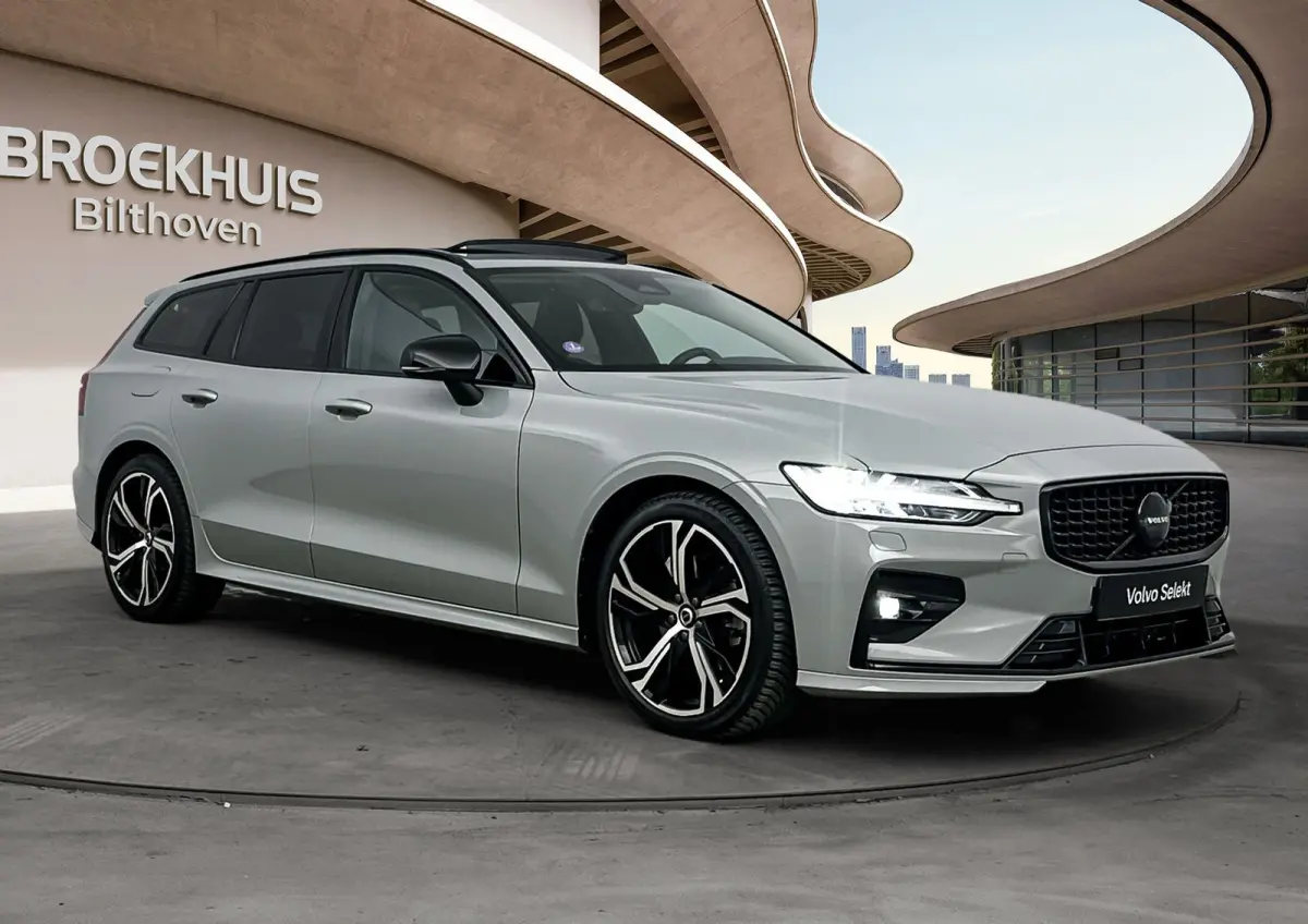 B4 Ultimate Dark | 1e Eigenaar | HUD | PDC V+A en Camera | Stoelventilatie - verwarming | Panoramadak | Keyless | Apple Carplay - Android Auto | Harman - Kardon |