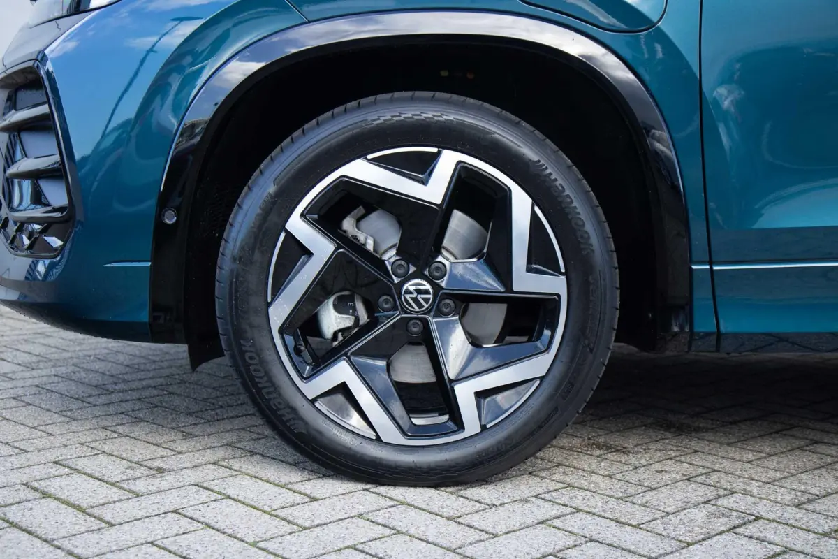 1.5 eHybrid 272pk R-Line | Panoramadak | trekhaak elektrisch Uitklapbaar