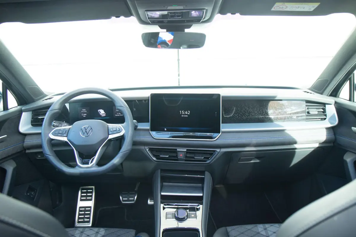 1.5 eHybrid 272pk R-Line | Panoramadak | trekhaak elektrisch Uitklapbaar