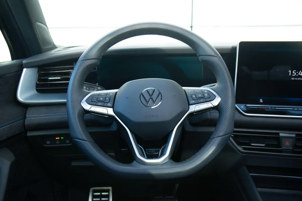 1.5 eHybrid 272pk R-Line | Panoramadak | trekhaak elektrisch Uitklapbaar