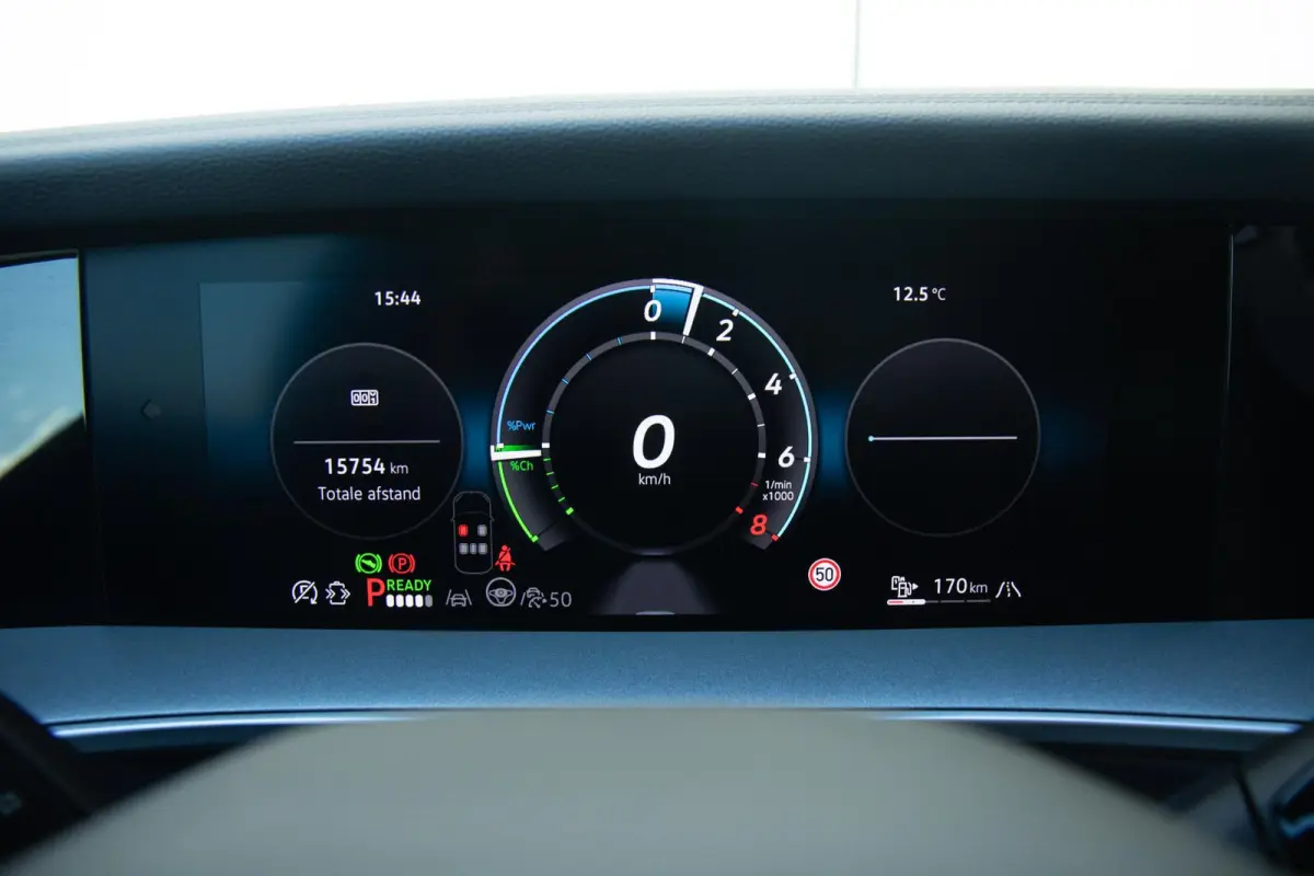 1.5 eHybrid 272pk R-Line | Panoramadak | trekhaak elektrisch Uitklapbaar