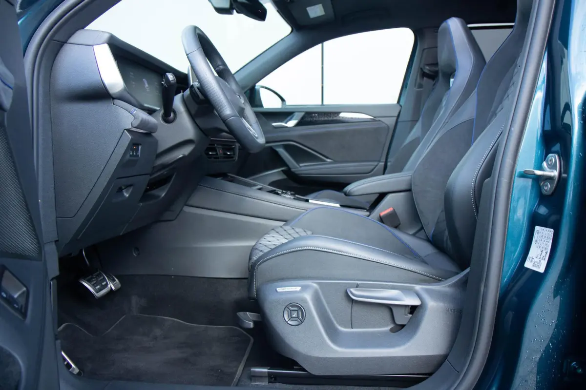 1.5 eHybrid 272pk R-Line | Panoramadak | trekhaak elektrisch Uitklapbaar