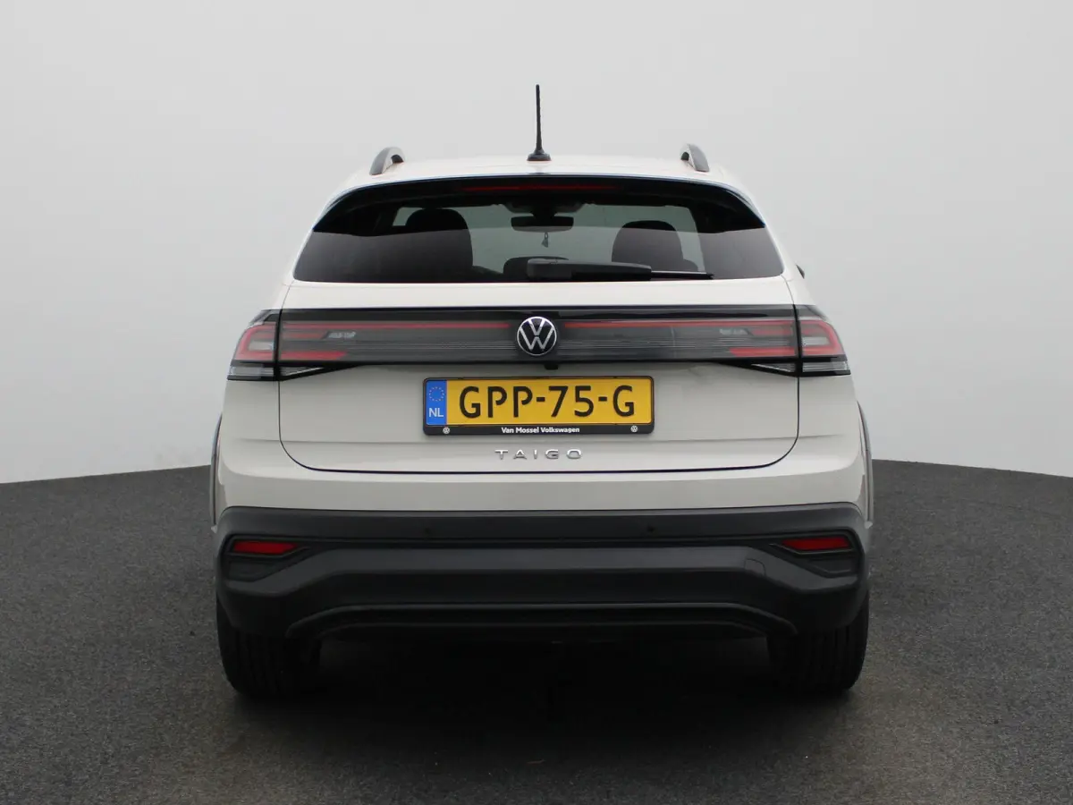 1.0 TSI Life Edition | Automaat | Parkeer sensoren | Virtual cockpit | DAB | Bluetooth | Cruise control | Airco | Apple carplay / Android auto | Camera
