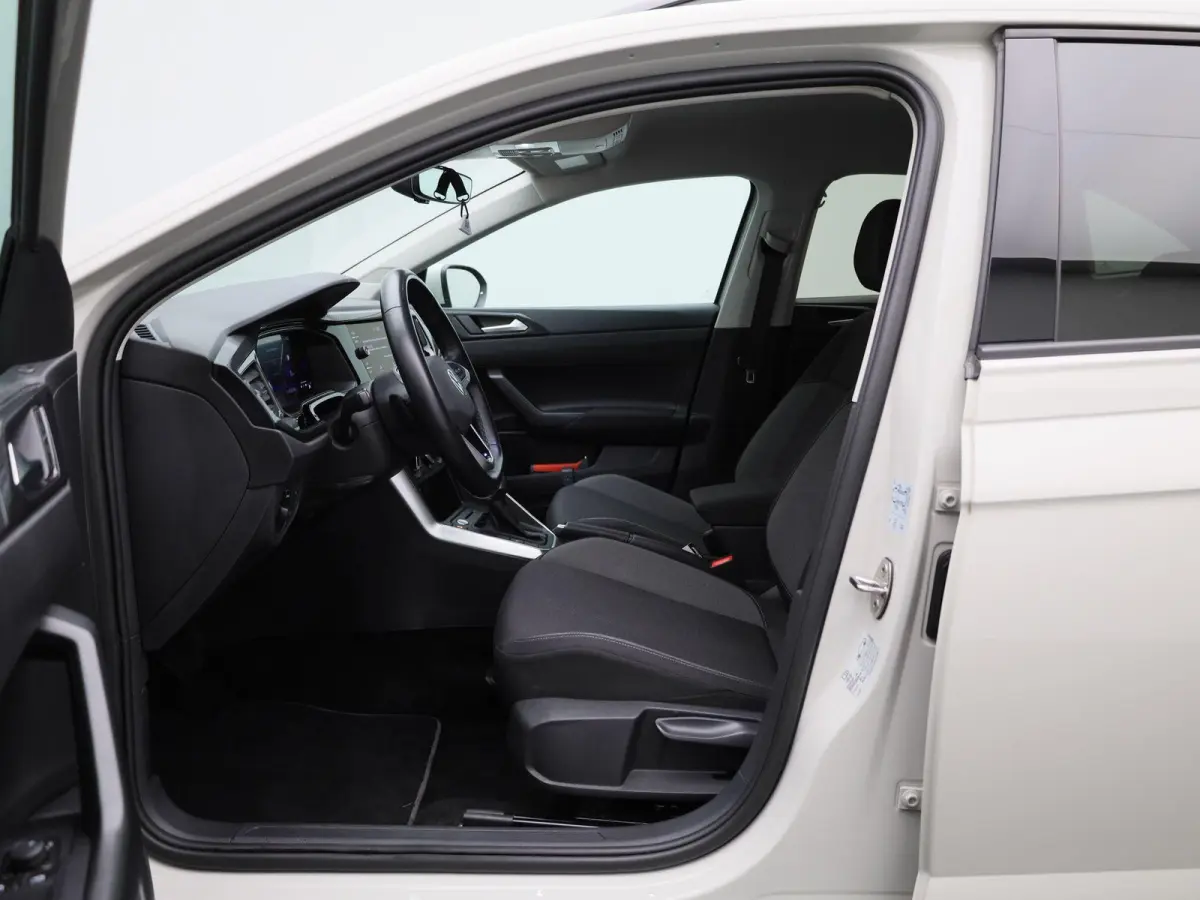 1.0 TSI Life Edition | Automaat | Parkeer sensoren | Virtual cockpit | DAB | Bluetooth | Cruise control | Airco | Apple carplay / Android auto | Camera