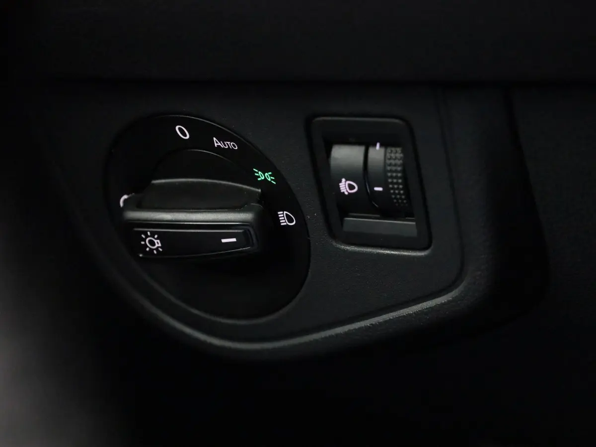 1.0 TSI Life Edition | Automaat | Parkeer sensoren | Virtual cockpit | DAB | Bluetooth | Cruise control | Airco | Apple carplay / Android auto | Camera