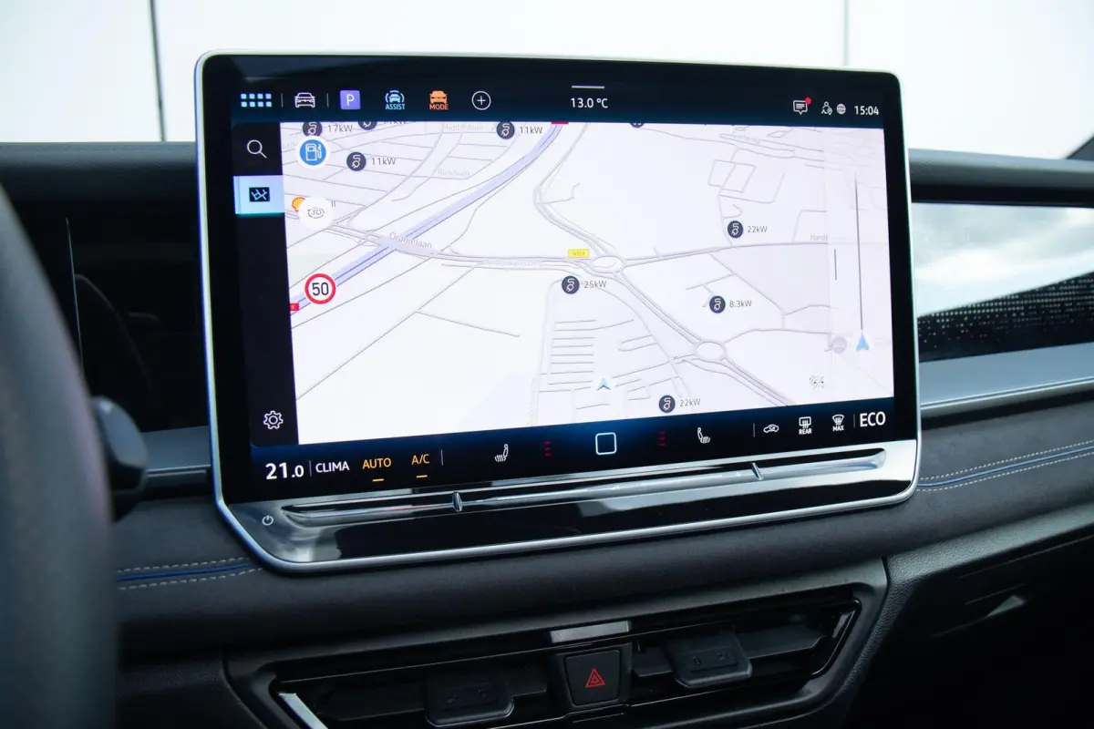 1.5 eHybrid 272pk R-Line Edition | SoH 100% | Panoramadak | Trekhaak Uitklapbaar | Head-up Display