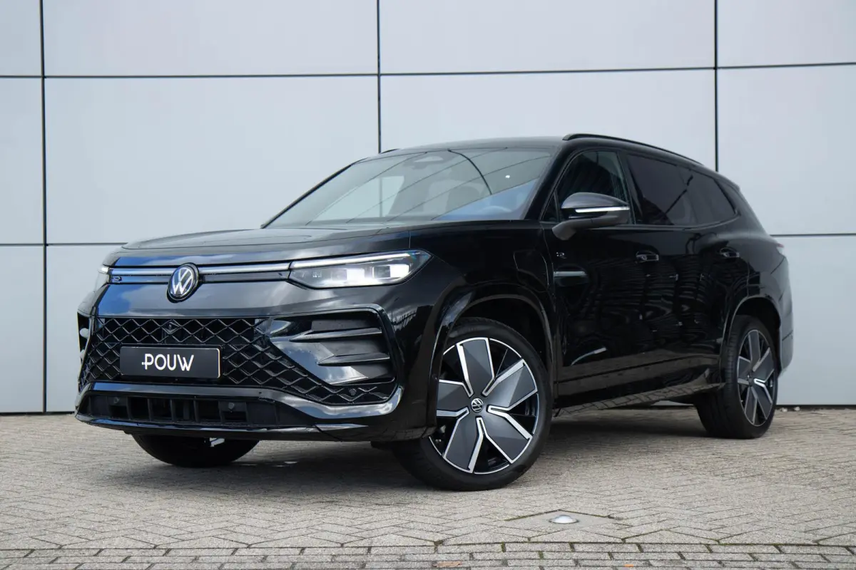 1.5 eHybrid 272pk R-Line Edition | SoH 100% | Panoramadak | Trekhaak Uitklapbaar | Head-up Display