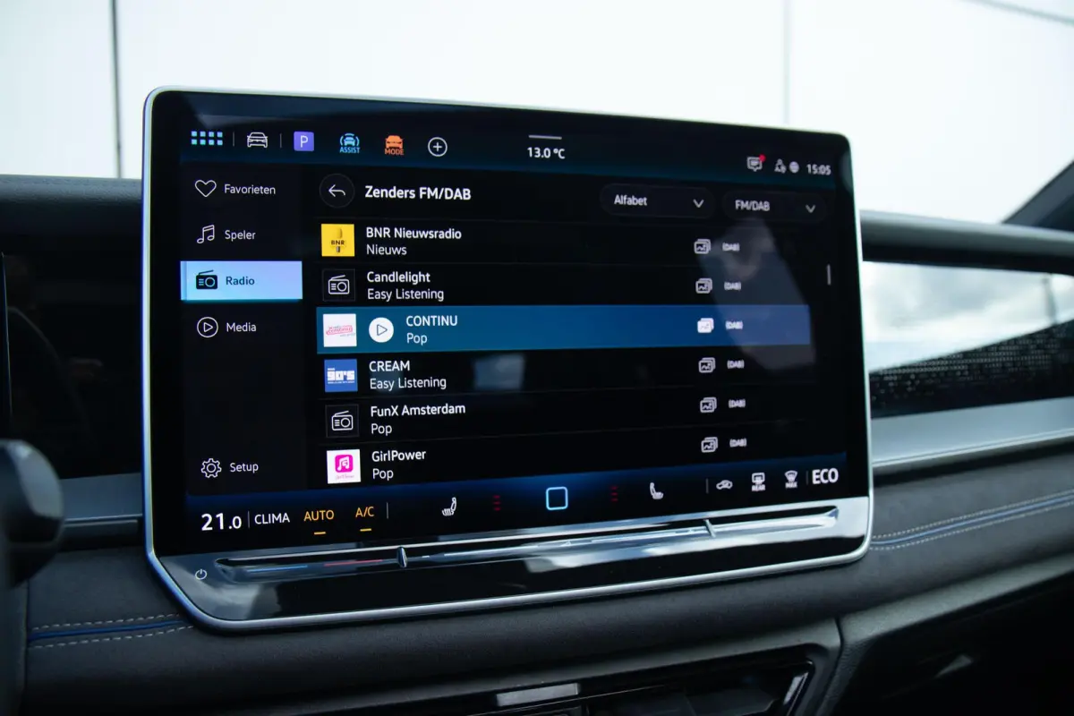 1.5 eHybrid 272pk R-Line Edition | SoH 100% | Panoramadak | Trekhaak Uitklapbaar | Head-up Display