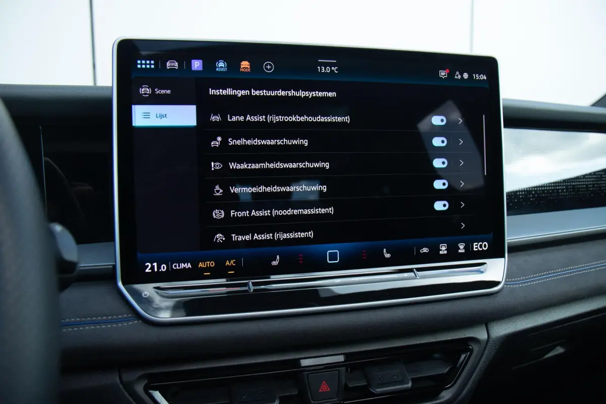 1.5 eHybrid 272pk R-Line Edition | SoH 100% | Panoramadak | Trekhaak Uitklapbaar | Head-up Display