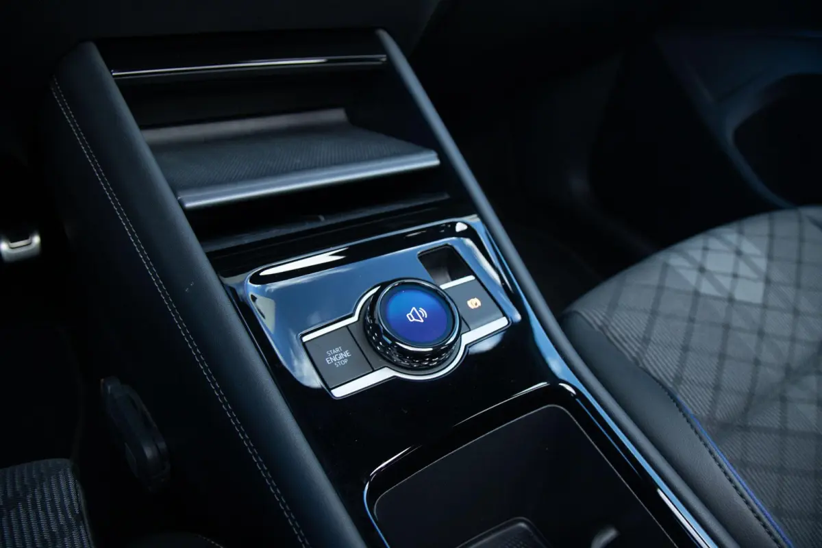 1.5 eHybrid 272pk R-Line Edition | SoH 100% | Panoramadak | Trekhaak Uitklapbaar | Head-up Display