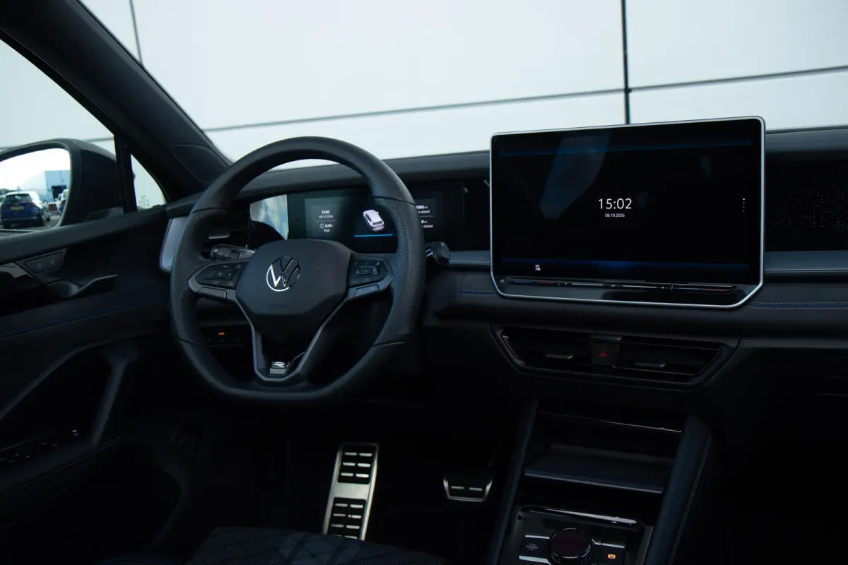 1.5 eHybrid 272pk R-Line Edition | SoH 100% | Panoramadak | Trekhaak Uitklapbaar | Head-up Display