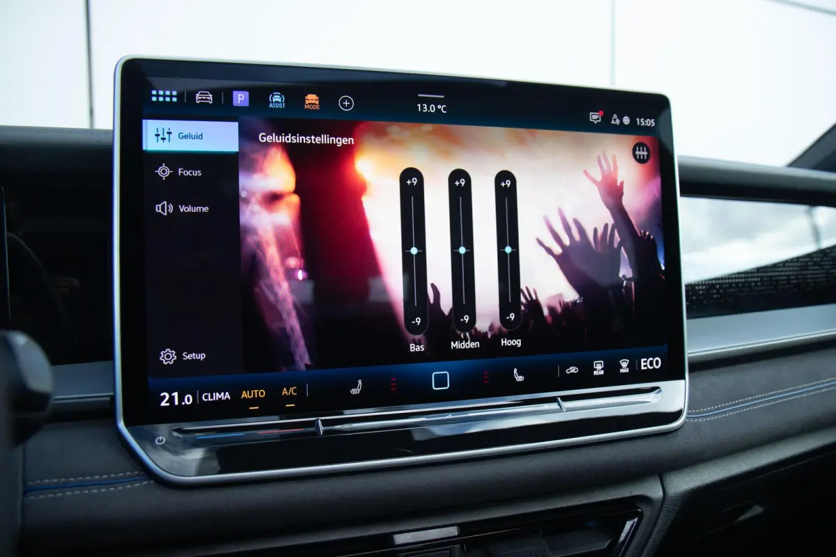 1.5 eHybrid 272pk R-Line Edition | SoH 100% | Panoramadak | Trekhaak Uitklapbaar | Head-up Display