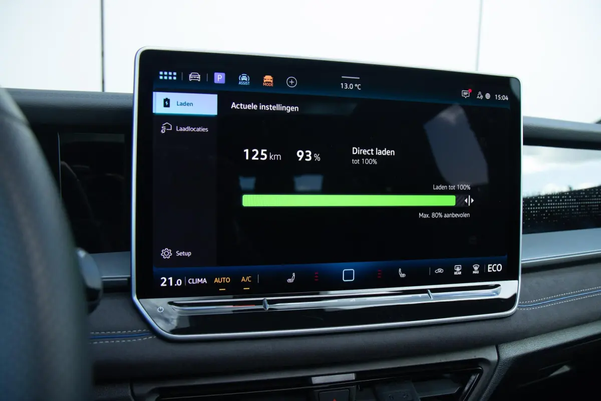 1.5 eHybrid 272pk R-Line Edition | SoH 100% | Panoramadak | Trekhaak Uitklapbaar | Head-up Display