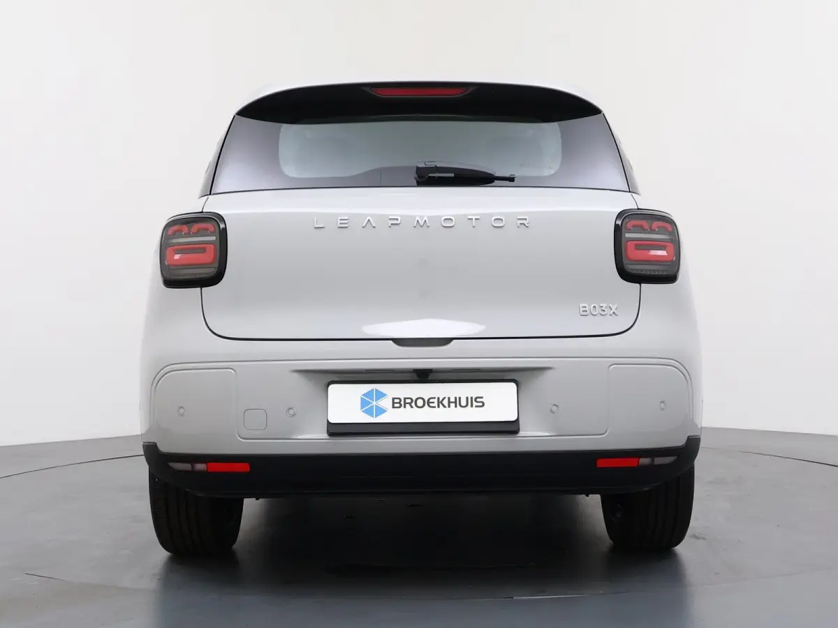 ProMax Design 53 kWh | €1000 korting!! | Carplay | Adaptieve Cruise Control | Keyless | Led-verlichting | 18" Lichtmetalen Velgen | Parkeersensoren voor & achter | Rondomzicht camera