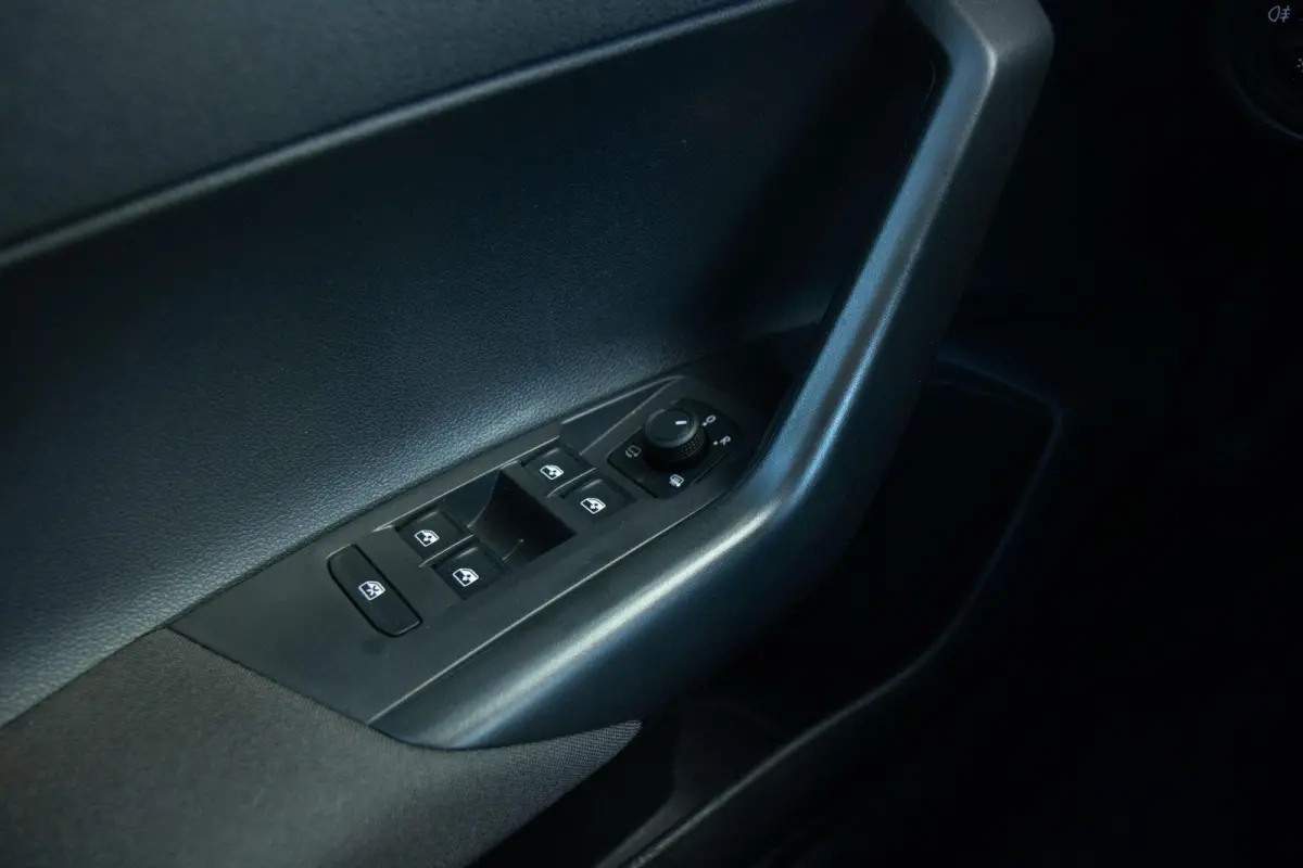 1.0 TSI 95pk Life Edition | Apple Carplay/Android Auto | Cruise Control Adaptief | Achteruitrijcamera