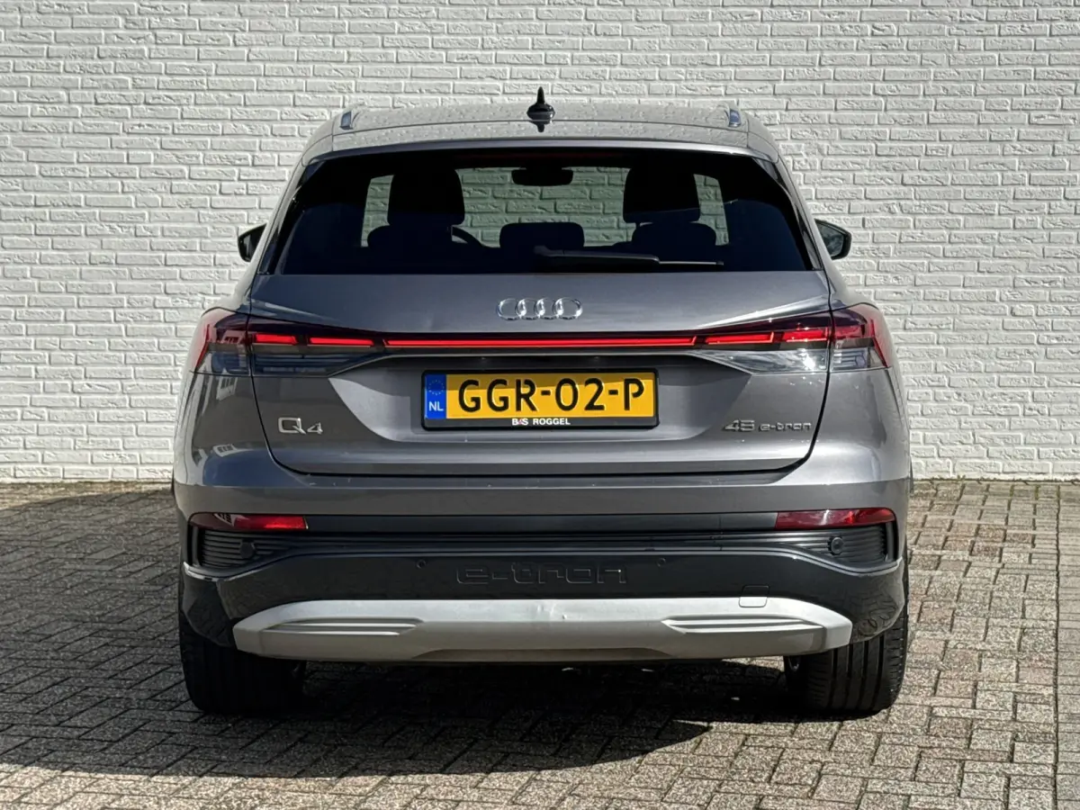 45 S Edition 82 kWh Trekhaak Adaptive cruise Camera 21 inch Velgen
