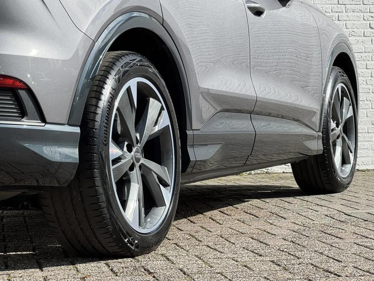 45 S Edition 82 kWh Trekhaak Adaptive cruise Camera 21 inch Velgen