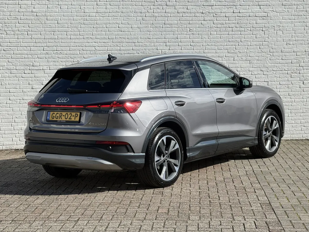 45 S Edition 82 kWh Trekhaak Adaptive cruise Camera 21 inch Velgen