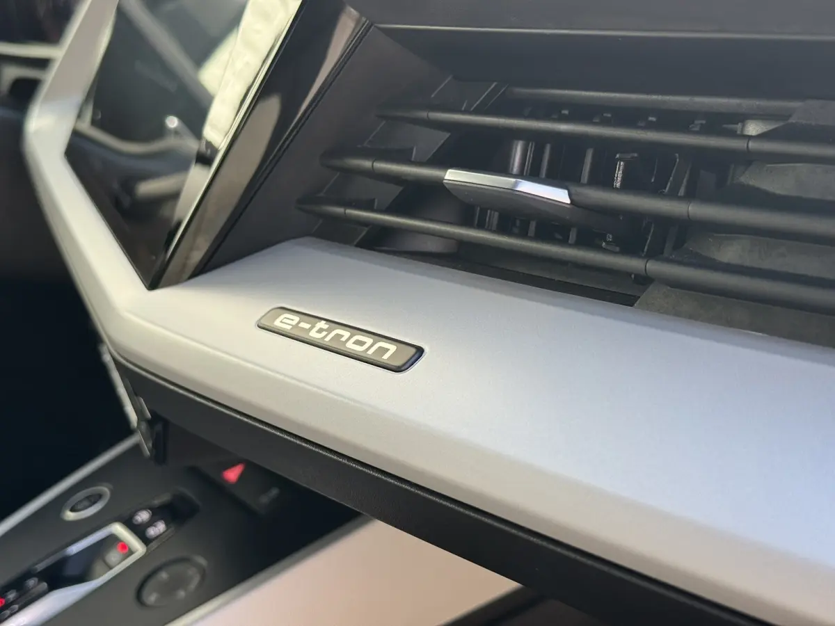 45 S Edition 82 kWh Trekhaak Adaptive cruise Camera 21 inch Velgen