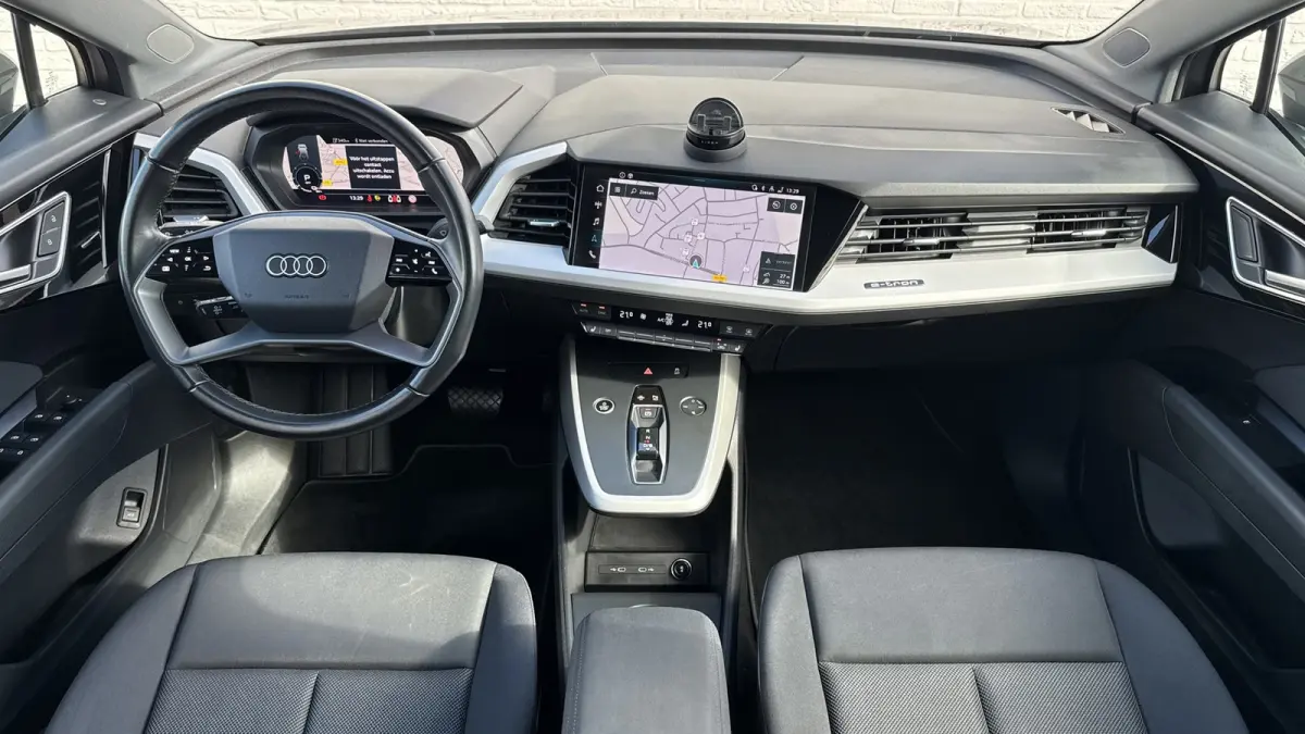 45 S Edition 82 kWh Trekhaak Adaptive cruise Camera 21 inch Velgen