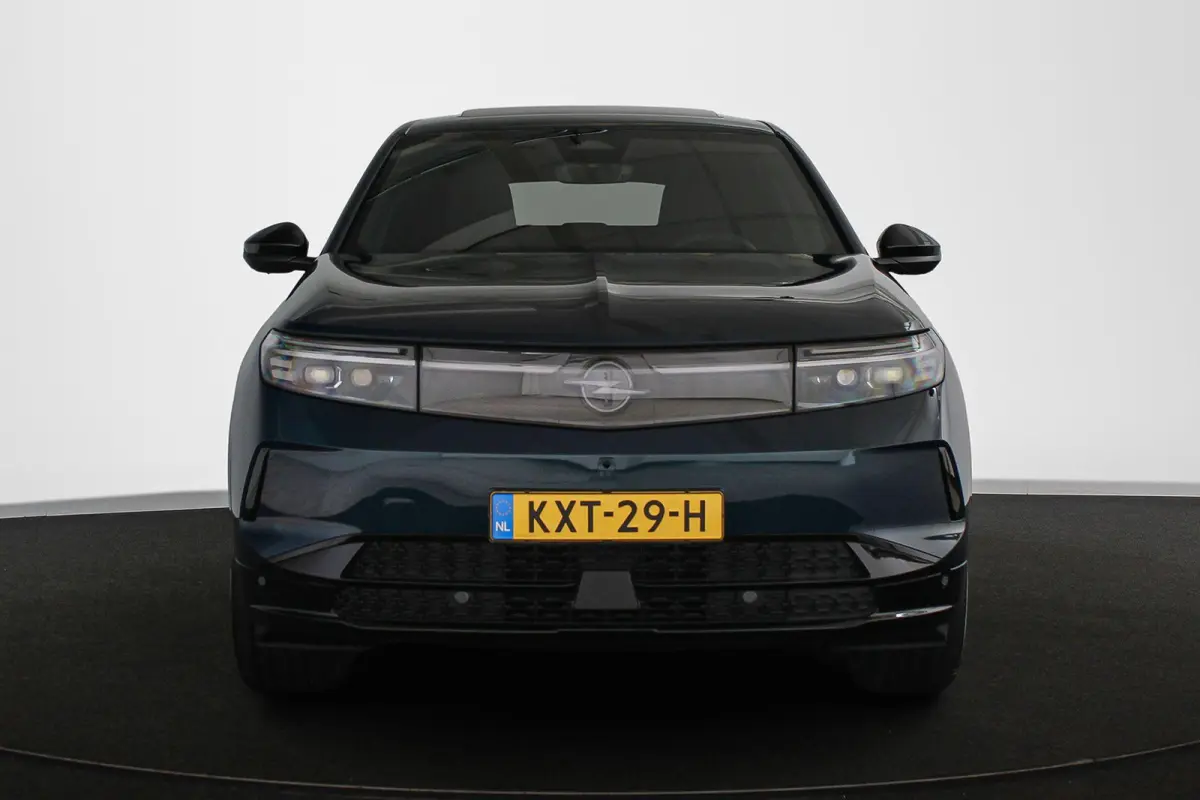 Business Edition 97 kWh Pano Head-Up Stoelverwarming 360 Camera