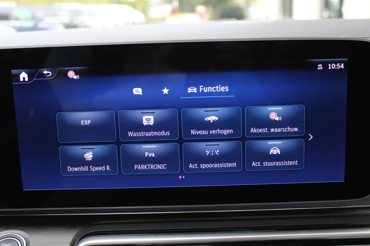 300d / AMG / 4-Matic / DC / Luchtvering / Pano / Elec Stoelen / Burmester / Vol Opties / NIEUWSTAAT.