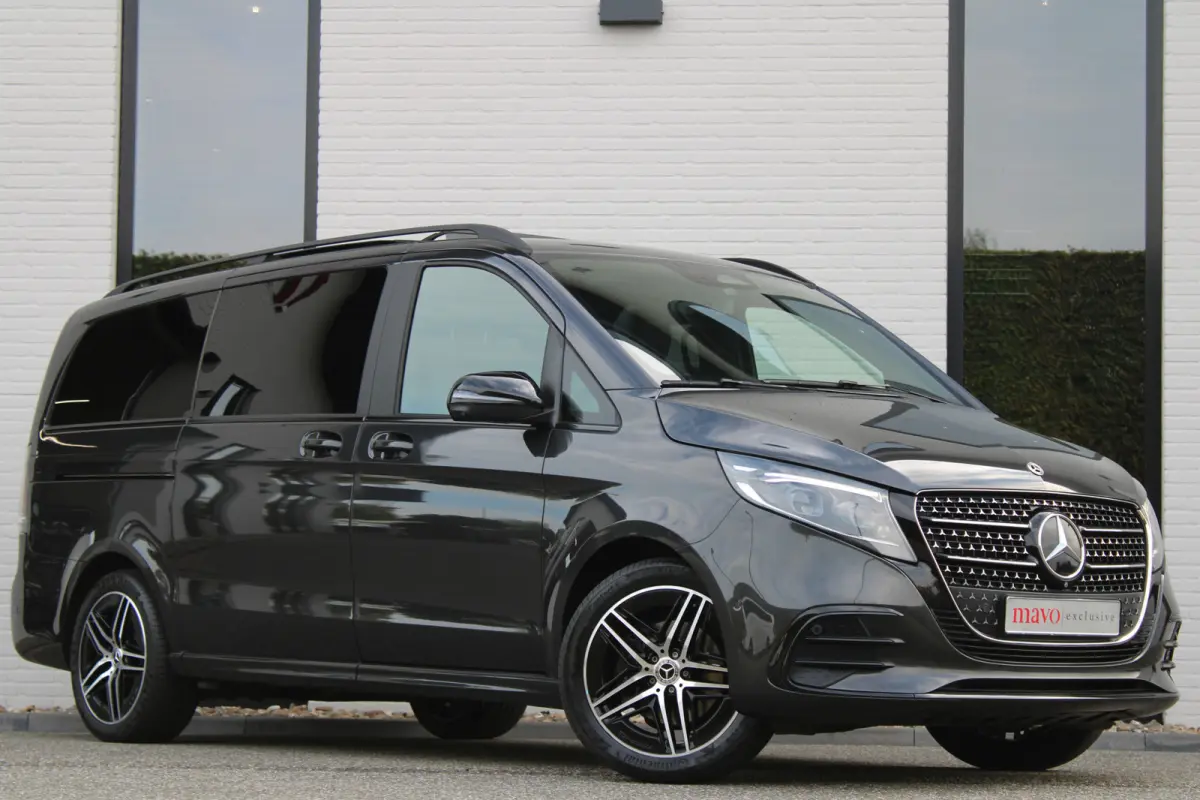 300d / AMG / 4-Matic / DC / Luchtvering / Pano / Elec Stoelen / Burmester / Vol Opties / NIEUWSTAAT.