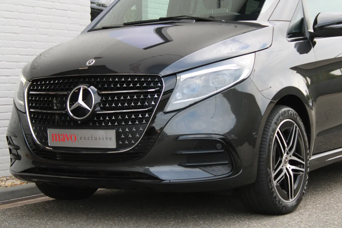 300d / AMG / 4-Matic / DC / Luchtvering / Pano / Elec Stoelen / Burmester / Vol Opties / NIEUWSTAAT.
