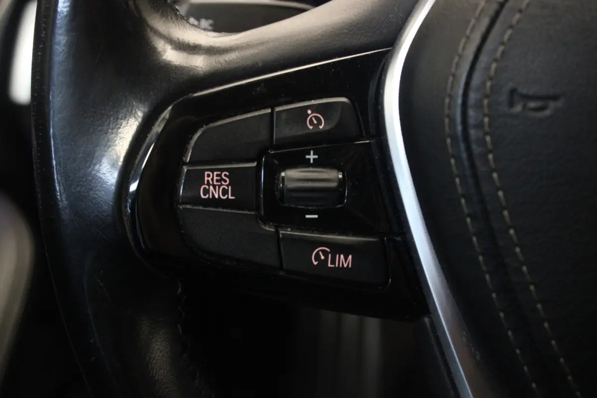 520i Corporate Lease High Executive |Camera|Stoelverw.|