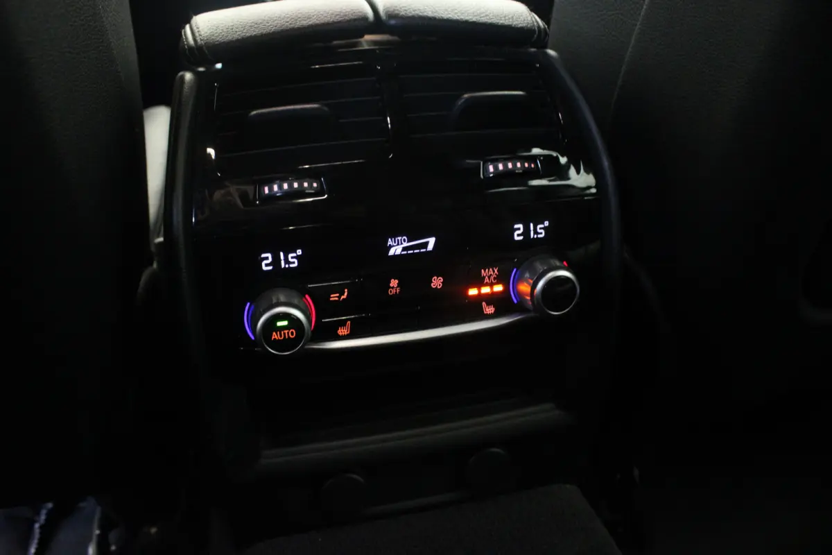 520i Corporate Lease High Executive |Camera|Stoelverw.|