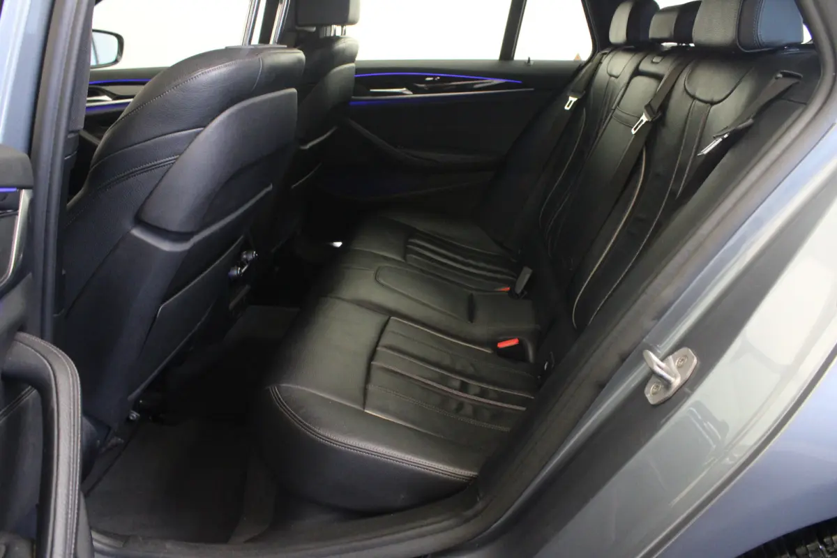 520i Corporate Lease High Executive |Camera|Stoelverw.|