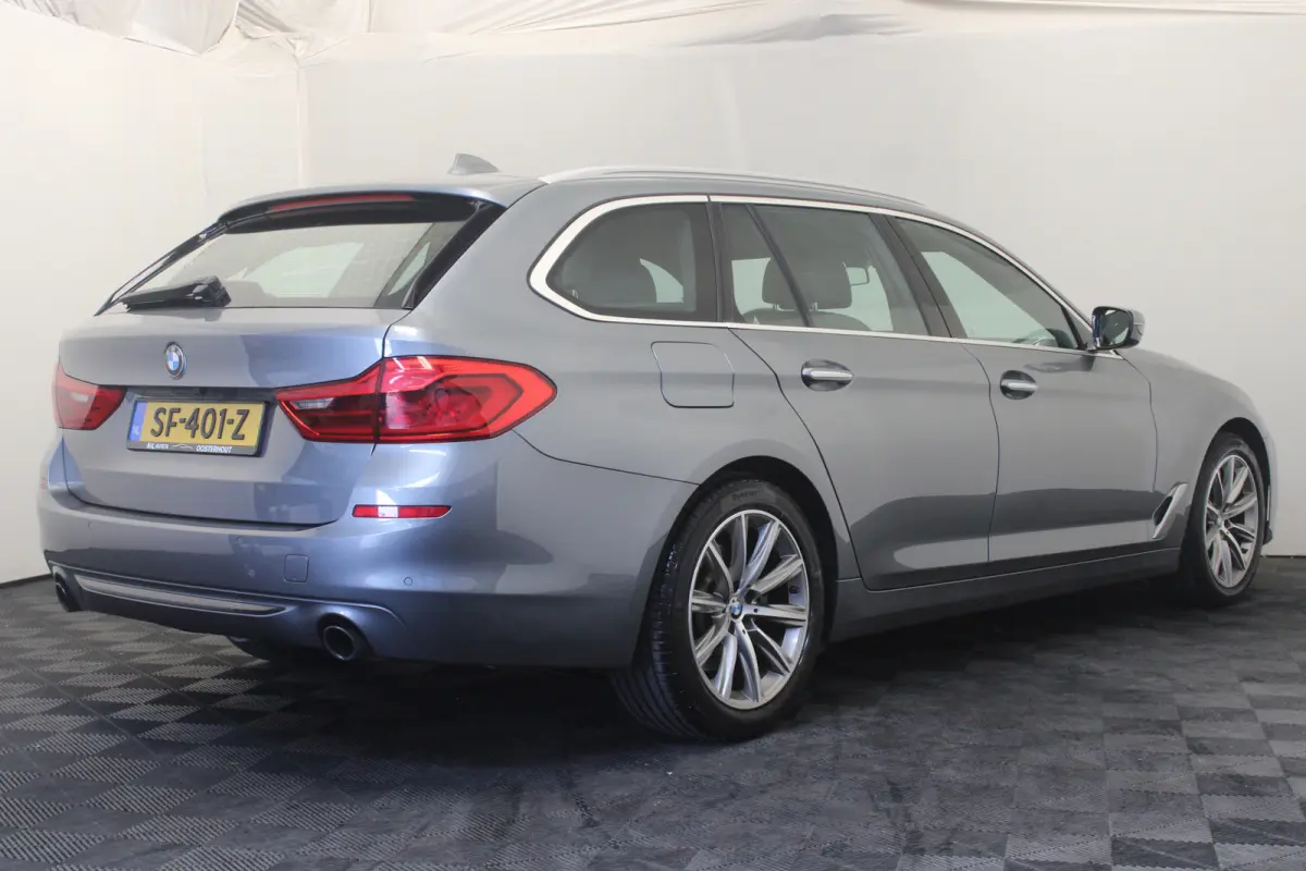 520i Corporate Lease High Executive |Camera|Stoelverw.|