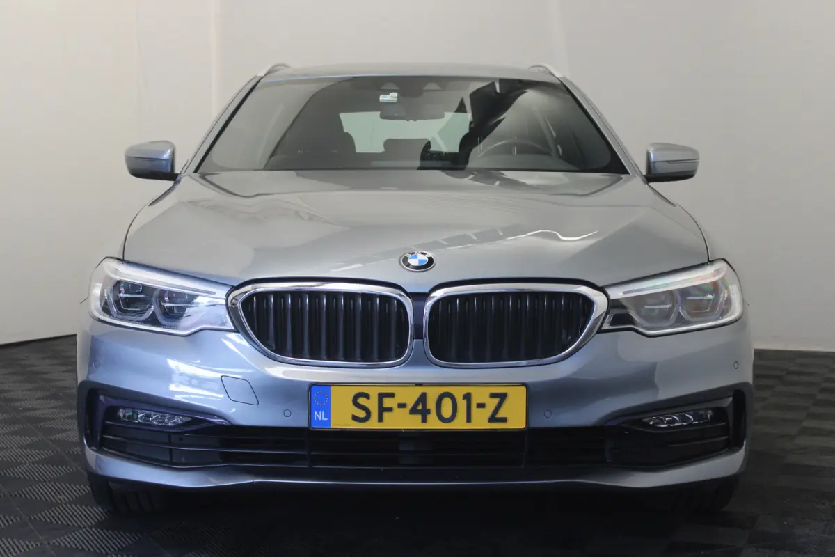 520i Corporate Lease High Executive |Camera|Stoelverw.|