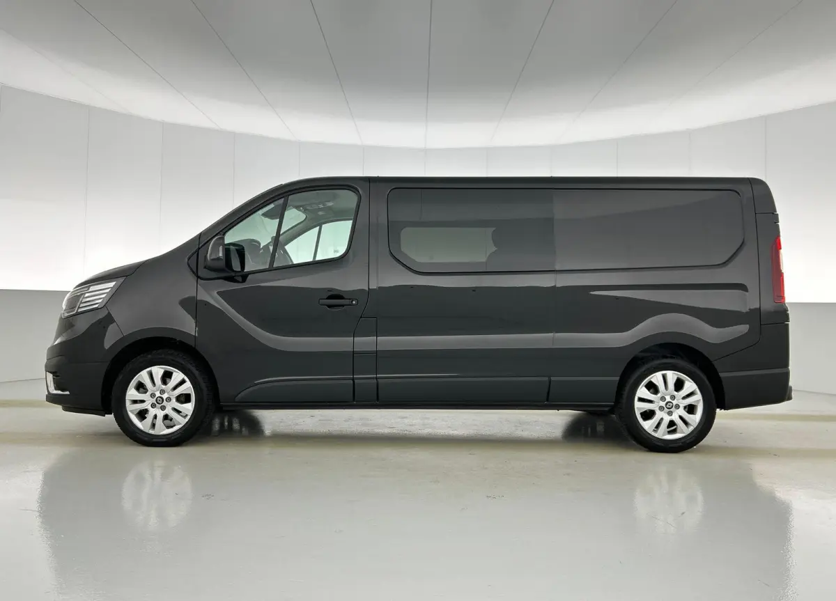 2.0 Blue dCi 150 EDC T30 L2H1 Advance Dubbele Cabine Navigatie Airco Lichtmetalen velgen Betimmering Trekhaak Camera Parkeer sensoren Dab