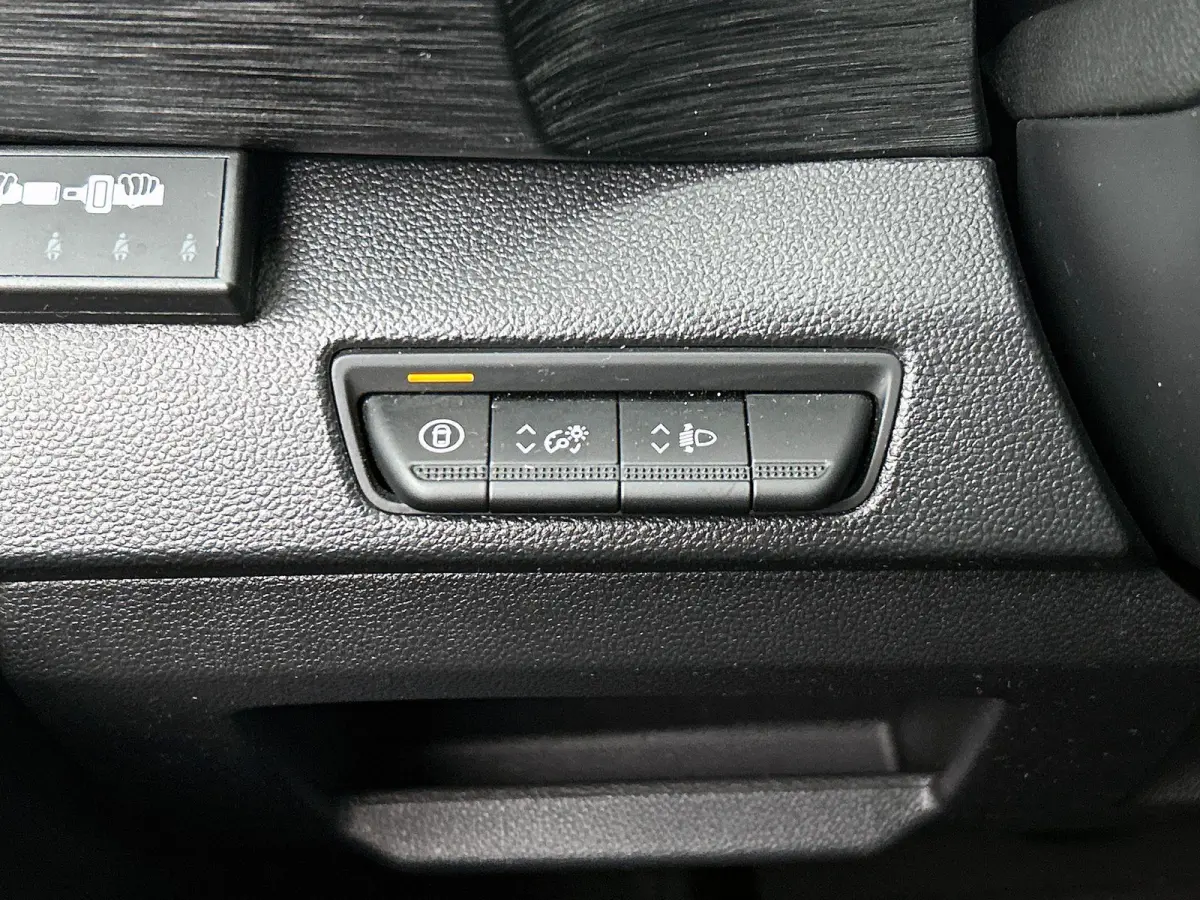 2.0 Blue dCi 150 EDC T30 L2H1 Advance Dubbele Cabine Navigatie Airco Lichtmetalen velgen Betimmering Trekhaak Camera Parkeer sensoren Dab