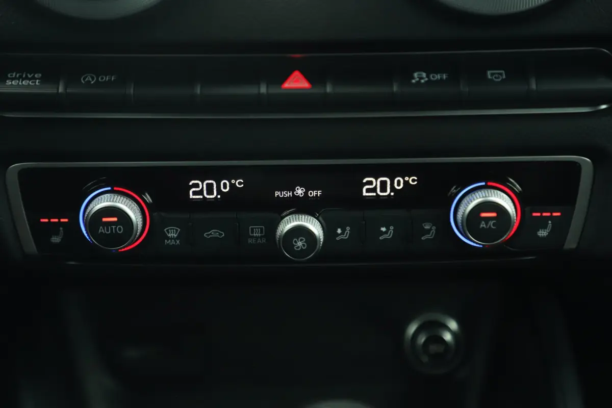 35 TFSI CoD Advance Sport 150PK Automaat Virtual Cockpit 18 inch Navigatie Clima Cruise Stoelverwarming PDC Carplay Android Bluetooth Full LED S-Line