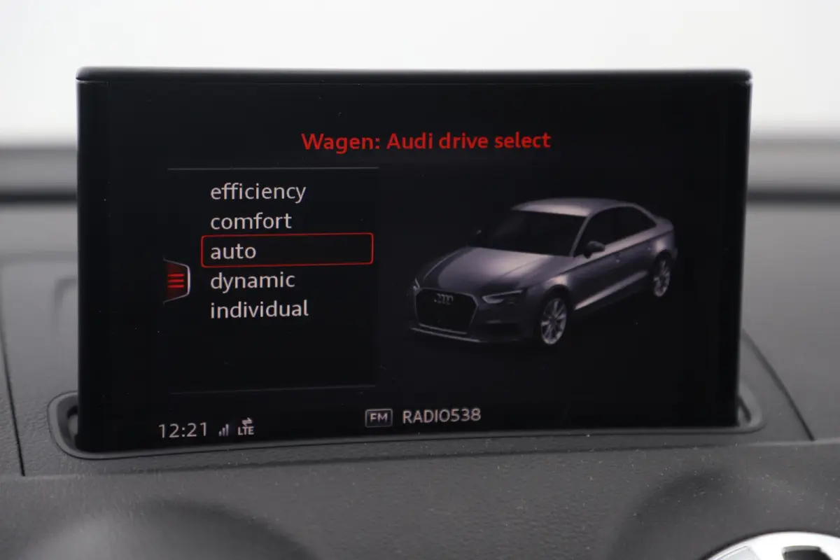 35 TFSI CoD Advance Sport 150PK Automaat Virtual Cockpit 18 inch Navigatie Clima Cruise Stoelverwarming PDC Carplay Android Bluetooth Full LED S-Line