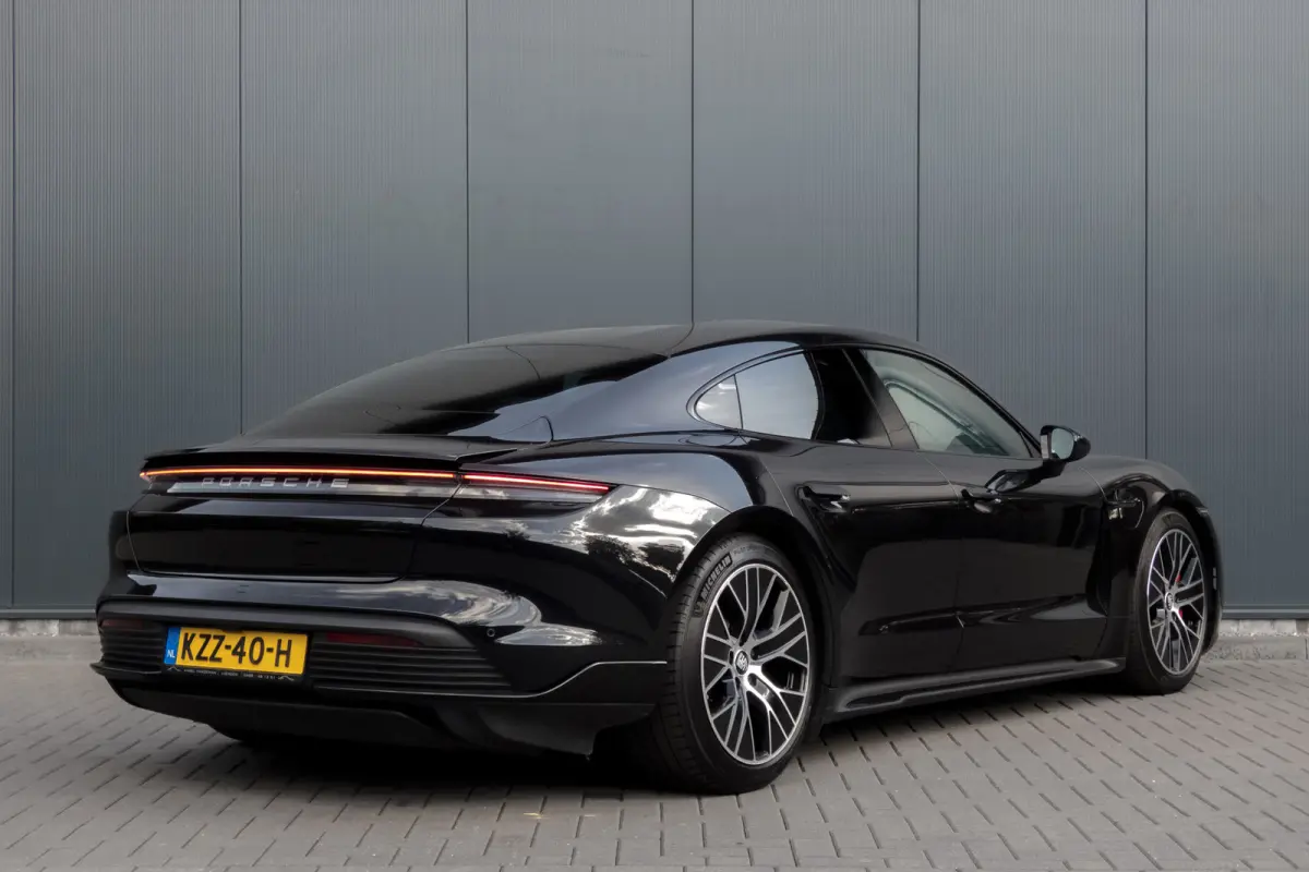 4S 79 kWh | Luchtvering | Sport chrono | BOSE | Passenger display | Camera